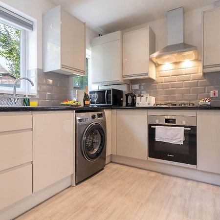 ברמינגהאם 4 Bedroom House - Parking & Garden - Smart Tvs - Netflix - Wifi - Top Rated - 22Cg מראה חיצוני תמונה