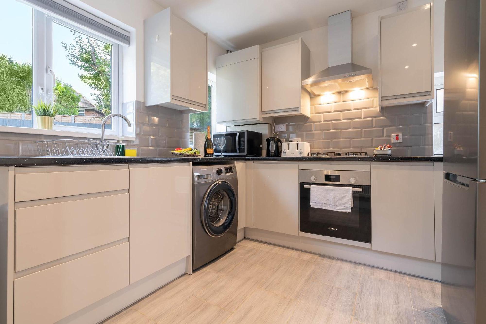 ברמינגהאם 4 Bedroom House - Parking & Garden - Smart Tvs - Netflix - Wifi - Top Rated - 22Cg מראה חיצוני תמונה